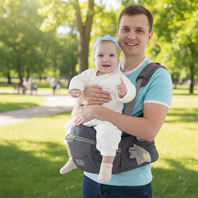 Porte bebe en promenade avec papa