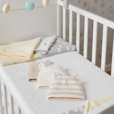 lot de trois bonnet bébé naissance avec oreilles