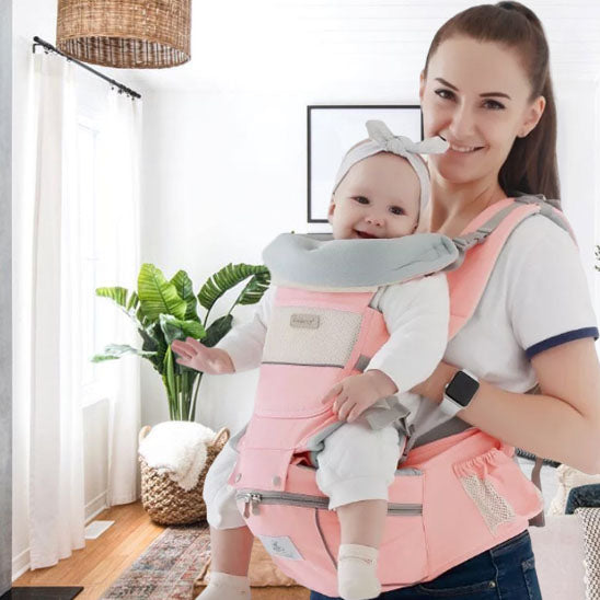 porte bebe avec maman qui porte sa fille