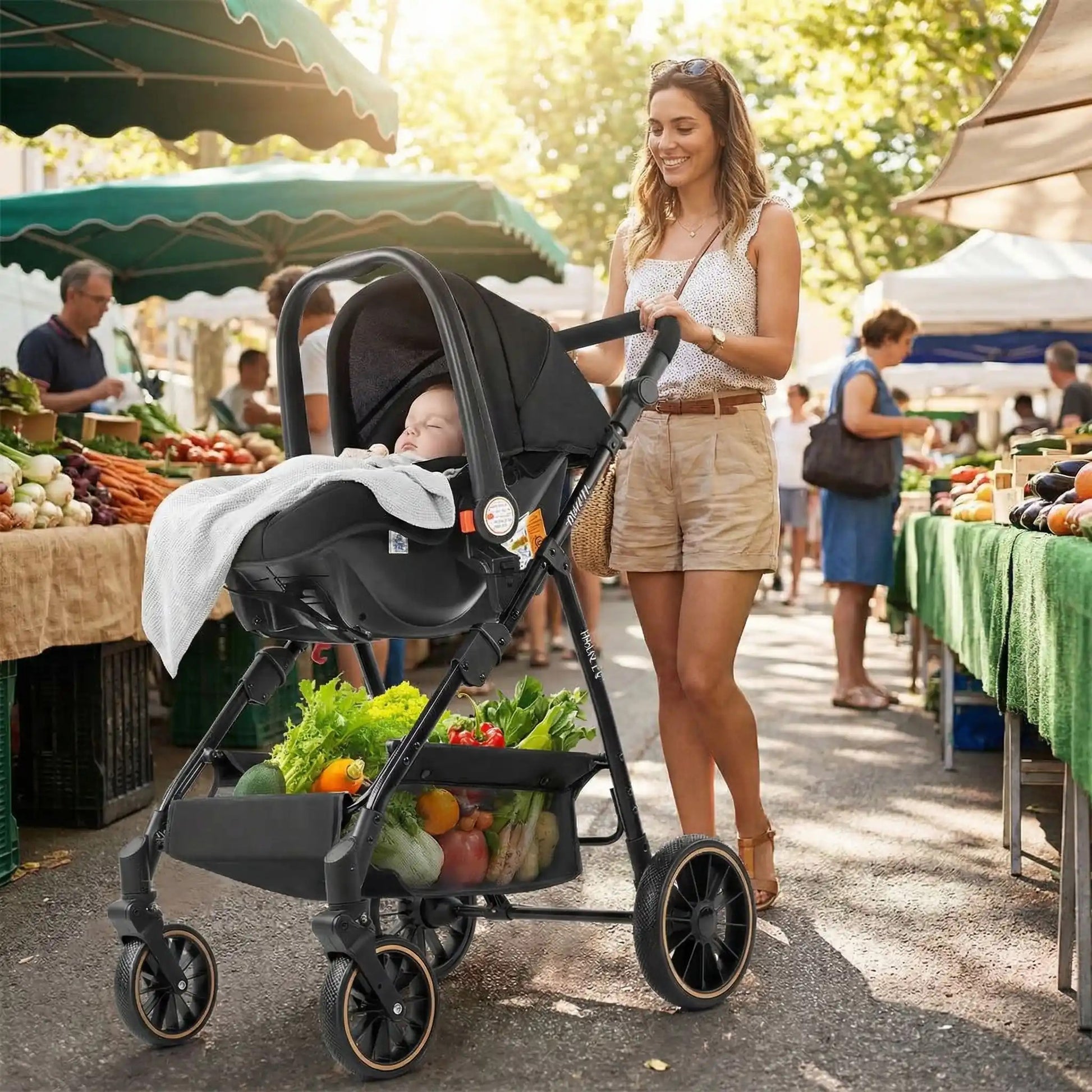 maman au marché avec bébé dans sa poussette 3 en 1